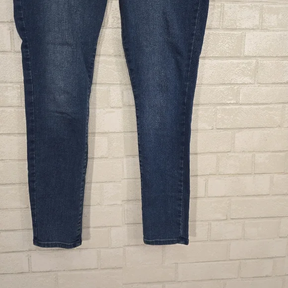 Old Navy super skinny mid-rise jeans - Picture 2 of 14